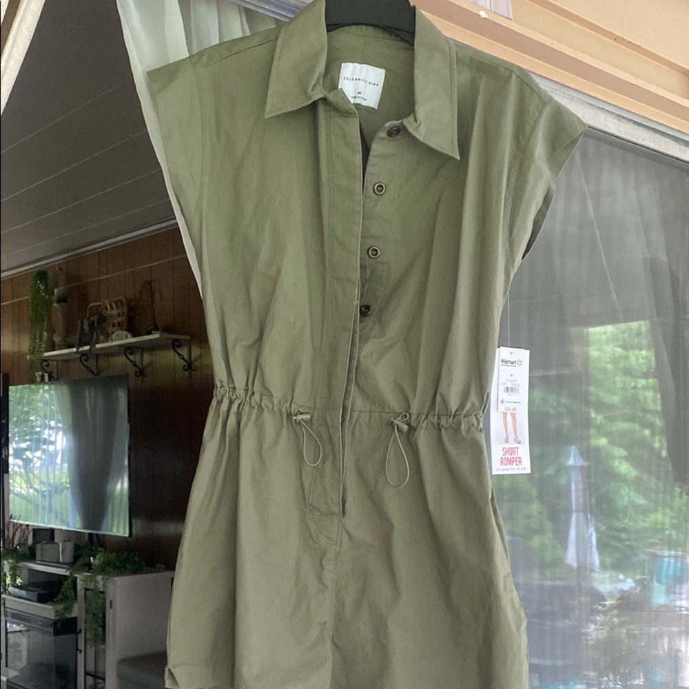 Chic Olive Button-Up Dress